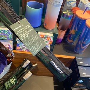 🐢 STARBUCKS REUSABLE STRAWS AND BRUSH SET!